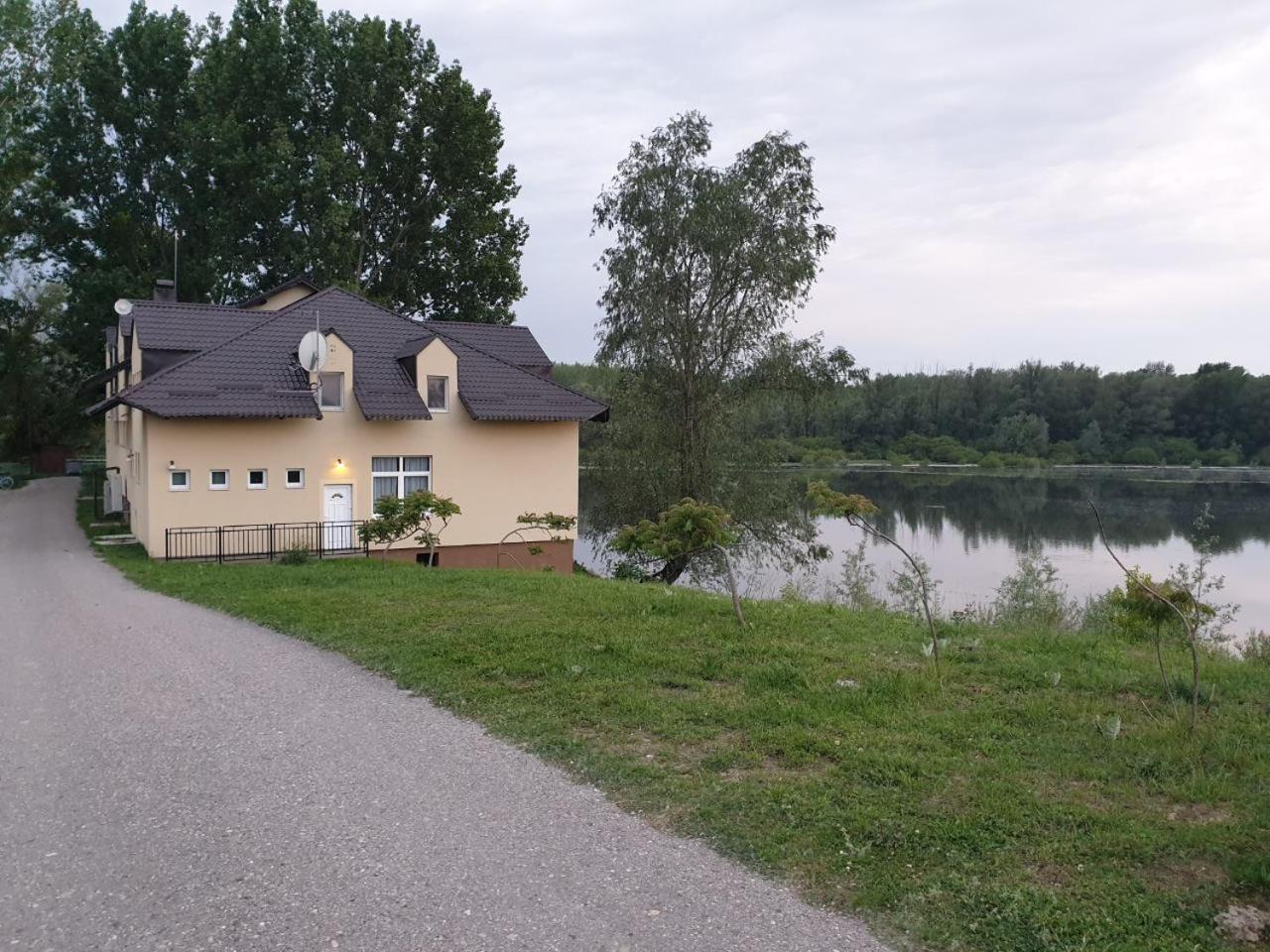 B&B Bela Vrba Backo Novo Selo Exteriör bild